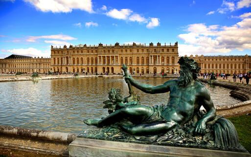 Das Schloss Versailles in Paris, Frankreich © onairda  / Shutterstock.com