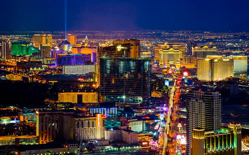 Das schillernde Las Vegas bei Nacht, Nevada, USA © Andrew Zarivny / Shutterstock.com