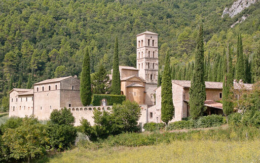 San Pietro in Valle, Valnerina © flaviano fabrizi / Shutterstock.com
