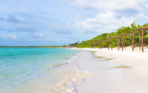 Ein typischer Strand auf Cayo Coco, Kuba © Kamira / Shuttertock.com