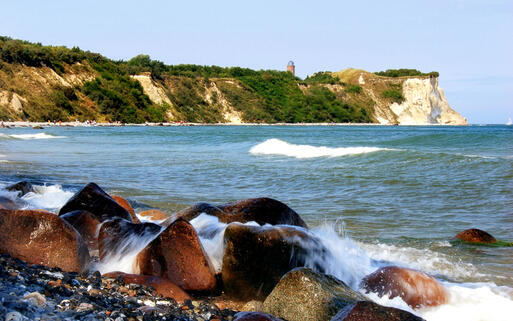 Die naturbelassene Küste der Insel Rügen, Deutschland © Ulrike Haberkorn / shutterstock.com