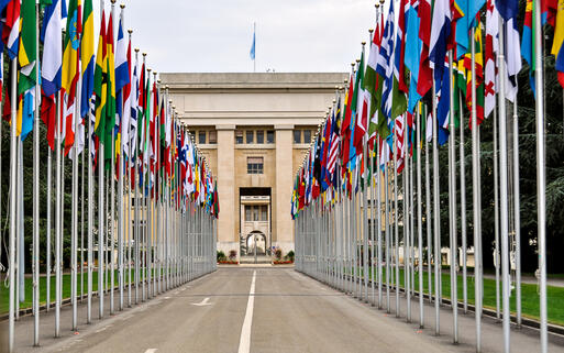 Das Palais des Nations ist der europäische Hauptsitz der Vereinten Nationen in Genf, Schweiz © BrendanDias / Shutterstock.com
