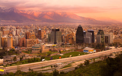 Blick auf die Stadt Las Condes in Santiago, Chile © Tifonimages / shutterstock.com