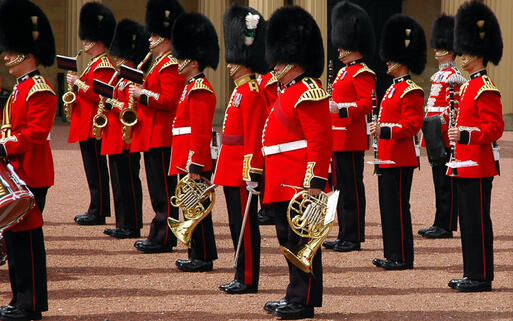 Die Leibgarde der Queen vor dem Buckingham Palast, London © KimPinPhotography  / Shutterstock.com