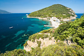 Küste der Halbinsel Enfola, Elba, Italien © Luciano Mortula / Shutterstock.com