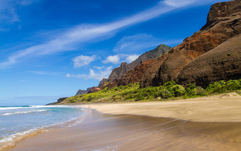 Der Kalalau Strand an der Na Pali Küste, Insel Kauai, Hawaii, USA © Fremme / Shutterstock.com