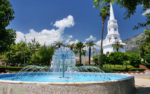 Stadtzentrum von Kemer © Zbynek Jirousek / shutterstock.com
