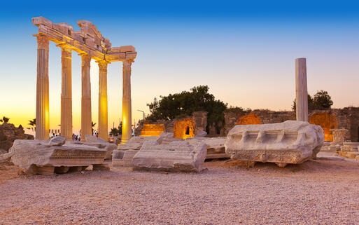 Ruinen des Apollon Tempel in Side © Tatiana Popova / shutterstock.com