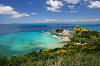 Kap Drastis ist der nördlichste Punkt der Insel Korfu © Zbynek Jirousek / Shutterstock.com