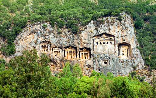 Antike Felsengräber von Lycian © elen_studio / shutterstock.com