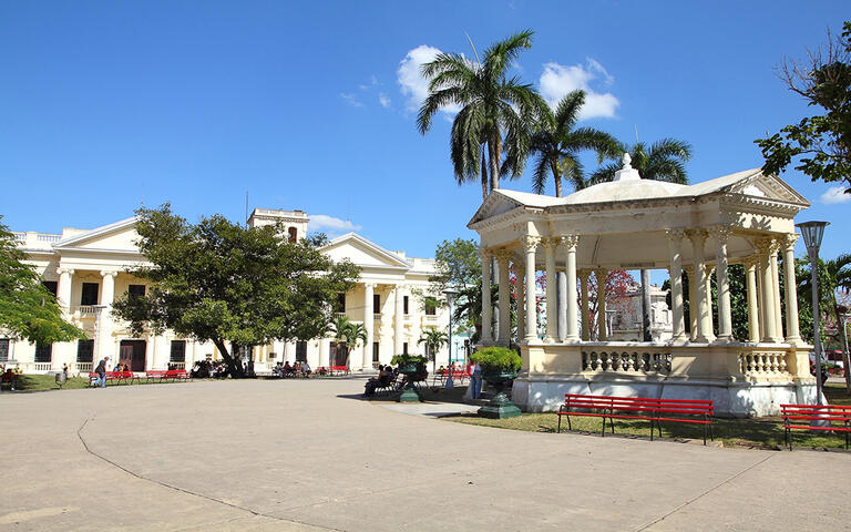 Hauptplatz in Santa Clara auf Kuba © Tupungato / Shuttertock.com