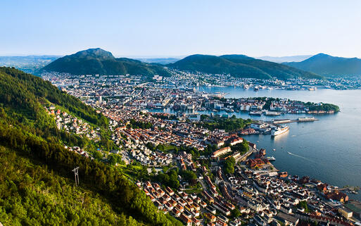 Blick auf Bergen, die zweitgrößte Stadt Norwegens © Thomas Skjaeveland / Shutterstock.com