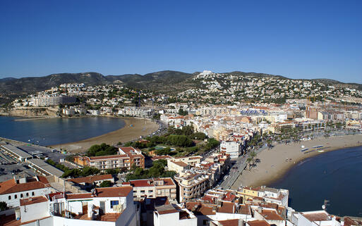 Panoramablick über die Stadt Peñíscola in der Region Castellón © Pakmor / Shutterstock.com