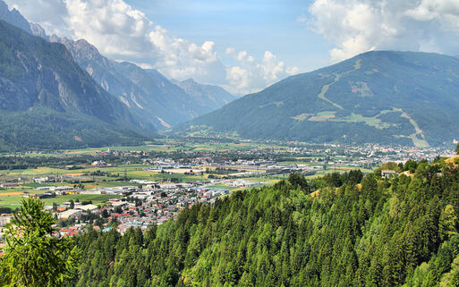 Blick auf die Stadt Lienz © Tupungato / shutterstock.com