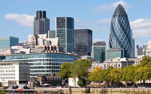 Moderne Architektur an der Themse © Patrick Wang  / Shutterstock.com