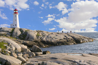 Der Leuchtturm von Peggy's Cove in Nova Scotia © Vlad G / Shutterstock.com