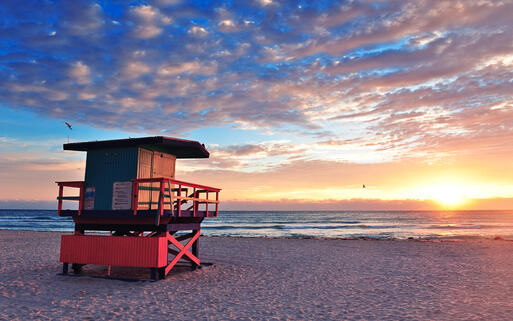 Sonnenaufgang am South Beach, Miami Beach, Florida © Songquan Deng / Shutterstock.com