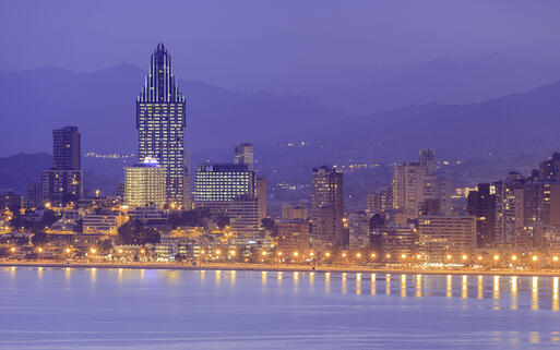 Die Skyline von Benidorm bei Sonnenuntergang © ags1973 / Shutterstock.com