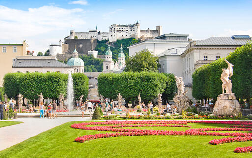 Mirabell Gärten in der Festung Hohensalzburg © jakobradlgruber / shutterstock.com