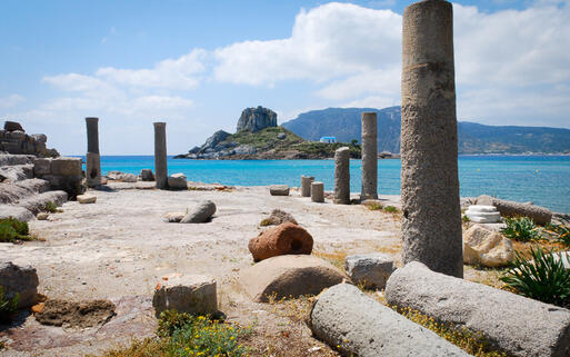 Ruinen bei Kamari © Hanze / Shutterstock.com