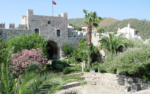 Die Burg von Marmaris liegt am Hafen und ist das bedeutendste historische Gebäude der Stadt © Nastya22 / Shutterstock.com