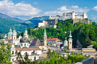 Blick auf die Festung Hohensalzburg © Ionia / shutterstock.com