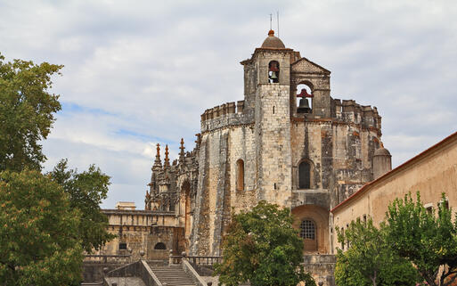 Das mittelalterliche Christuskloster in Tomar © kavram / Shutterstock.com