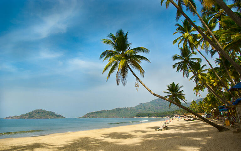Tropischer Strand von Palolem in Goa, Indien © Val Shevchenko / Shutterstock.com