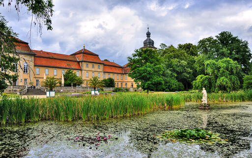 Das Schloss Fasanerie ist Hessens schönstes Barockschloss, Rhön, Deutschland © Dmitry Eagle Orlov / Shutterstock.com