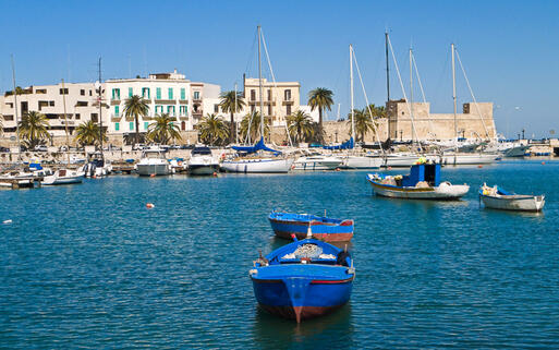 Der kleine Hafen von Bari, Apulien, Italien © Mi.Ti. / Shutterstock.com