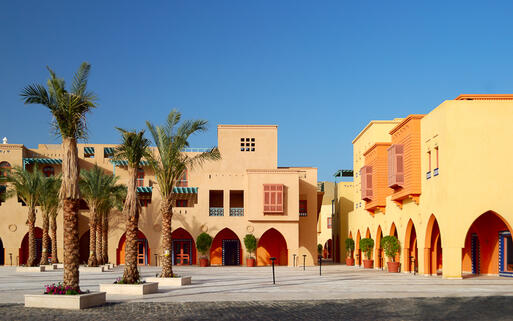 Stadtplatz in El Gouna, Hurghada, Ägypten © Sergey Peterman / shutterstock.com