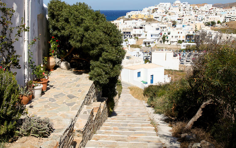 Stadt auf der Insel Naxos © Laila R  / Shutterstock.com