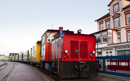 Bahn auf Borkum © Oliver Hoffmann / shutterstock.com