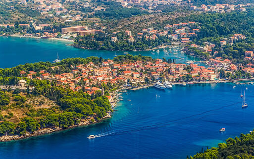 Cavtat bezaubert mit wunderschönen Buchten und einer lieblichen Altstadt © OPIS Zagreb / shutterstock.com